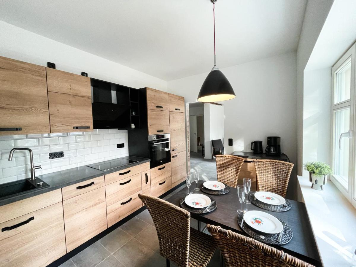 Stilvolle, Zentrale Ferienwohnung Bocksbruecke Mit Parkplatz 萨尔茨韦德尔 外观 照片